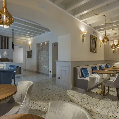 Boutique Zoppi - Adults Only